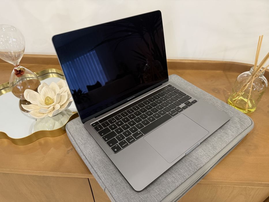 Macbook Pro M1 2020 bateria a 98%