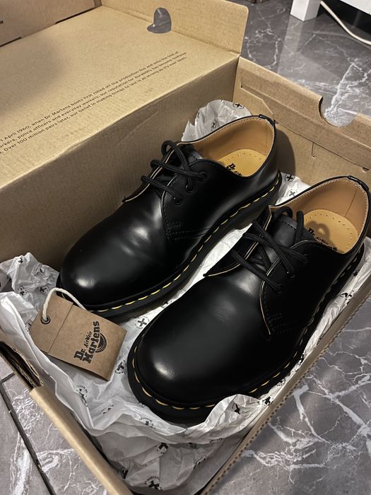 Sapatos pretos Dr. Martens 1461 tamanho 37