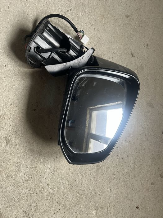 Дзеркало Rav4. R