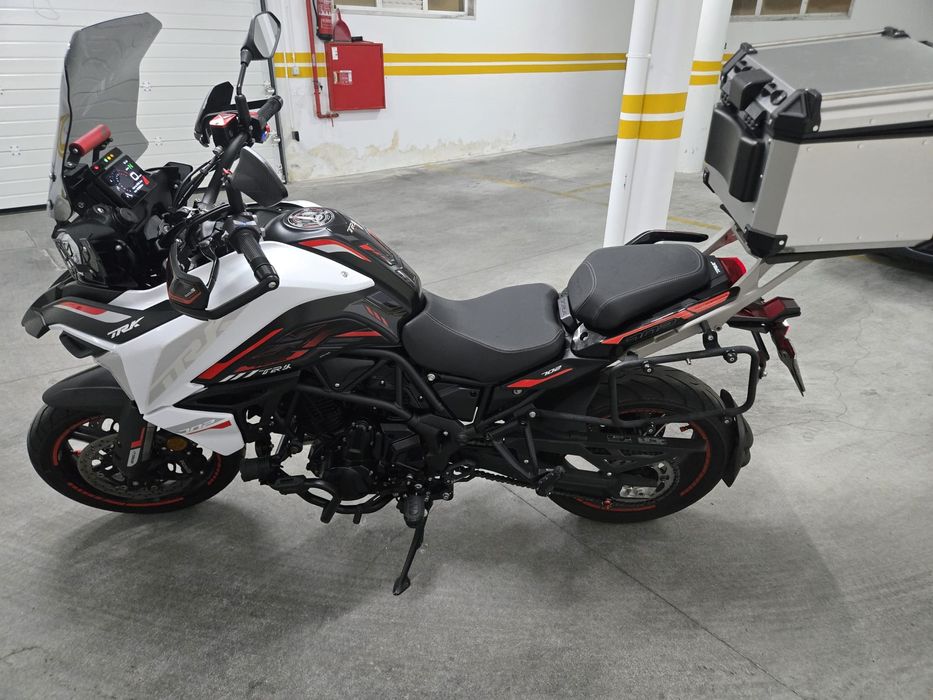 Benelli Trk 702 como nova