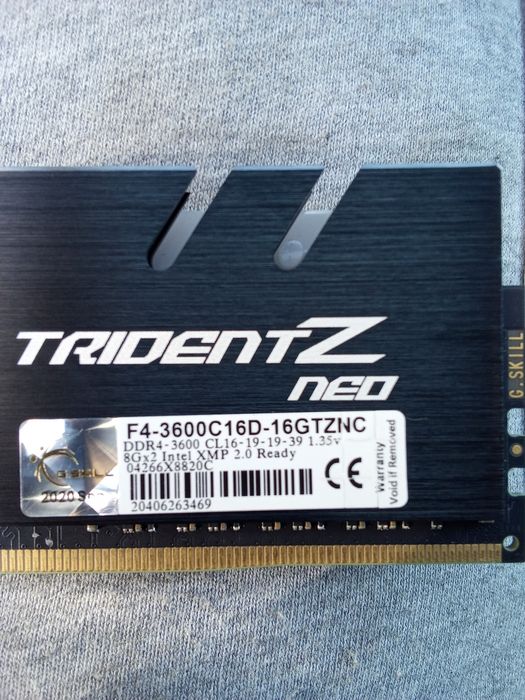 Memória RAM G.SKILL DDR4 Skill Trident Z Neo 16GB