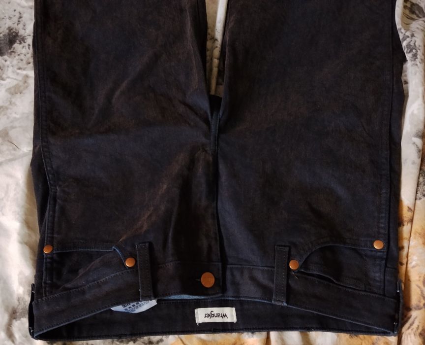 джинси Wrangler  (наш 44-46)з ефектом м'якого бархату