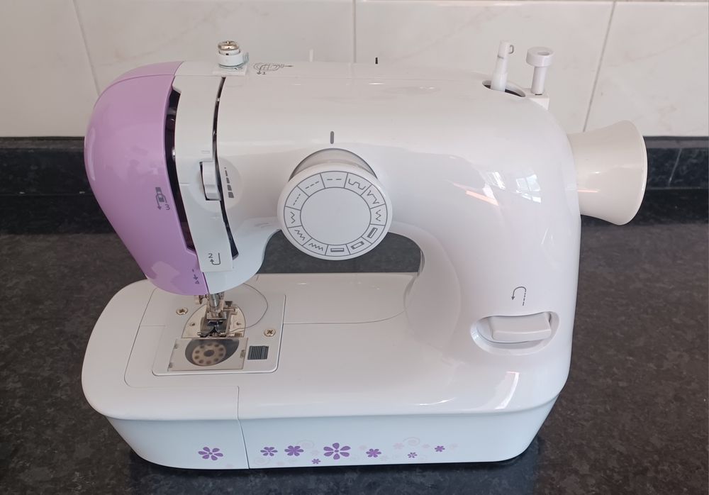 Máquina de costura.