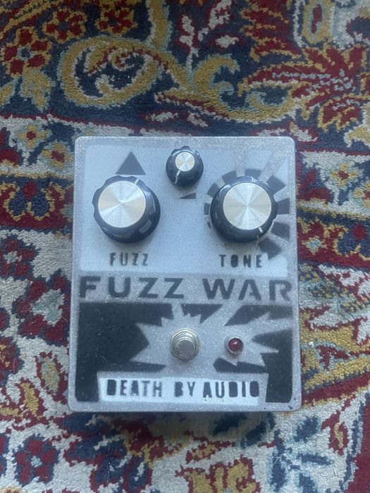 Pedal Fuzz War death by audio