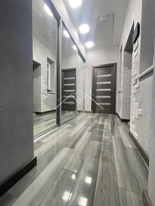 Продаж чудового будинку з ремонтом (район Дружба)