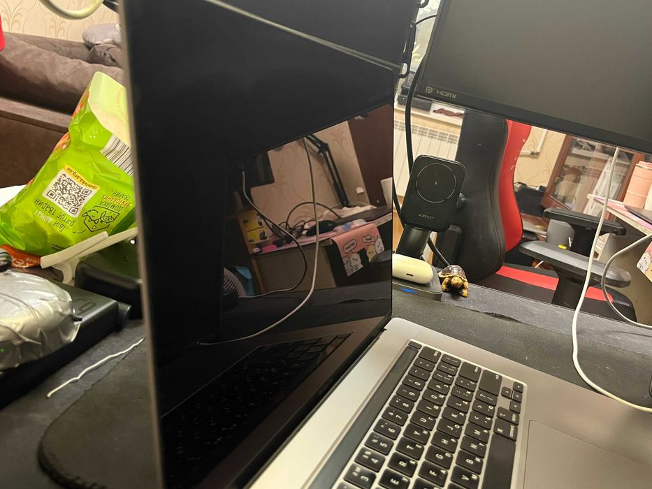 MacBook Pro 16 2019 Core i9 32GB Radeon 5300M 8GB SSD 500