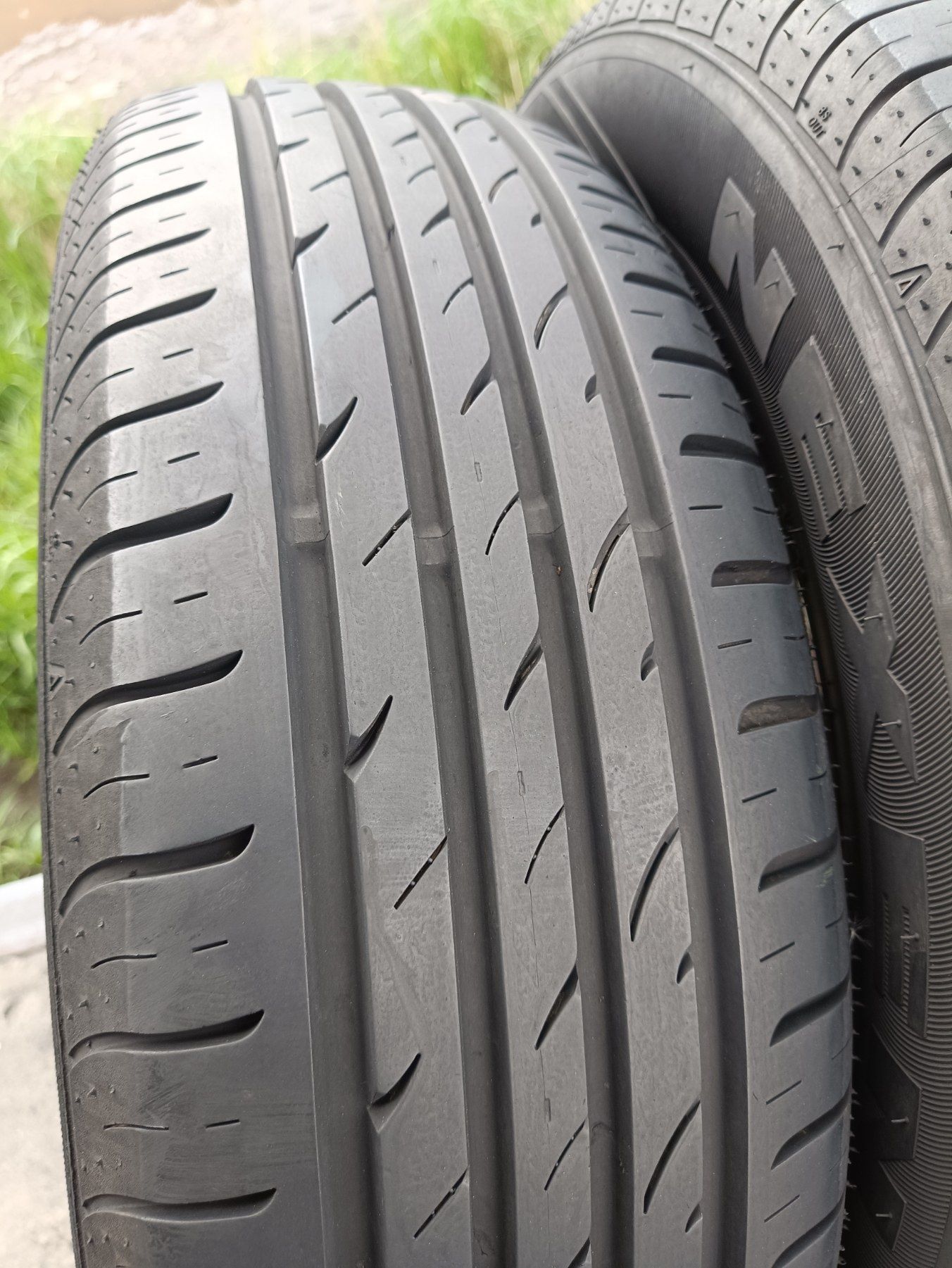 Майже нові літні шини Nexen 205/70 R14 резина Р14: 1 800 грн ...