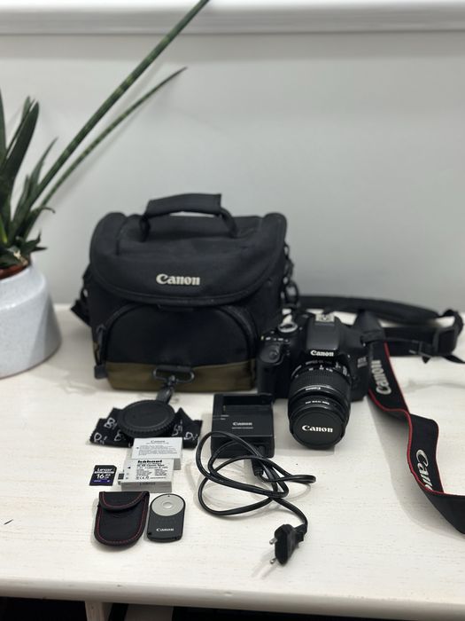 Máquina Fotográfica Canon EOS 600D