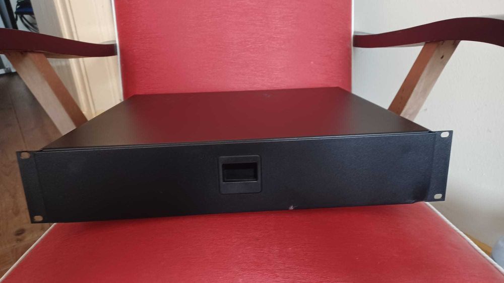 DI behringer G 100, case e gaveta rack