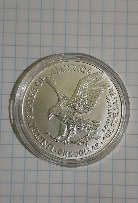 Монети American Silver Eagle 1 oz  сувенір у капсулі.