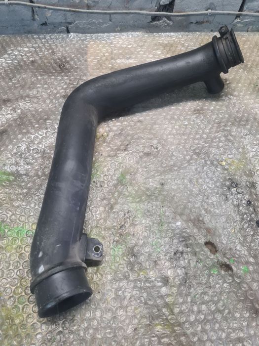 Патрубок інтеркулера турбіни Mazda 6 2.0 CDTI RF5C13230 Мазда 6