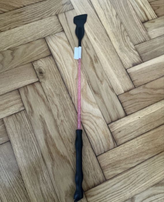 Rozowy bat Edward Goddard