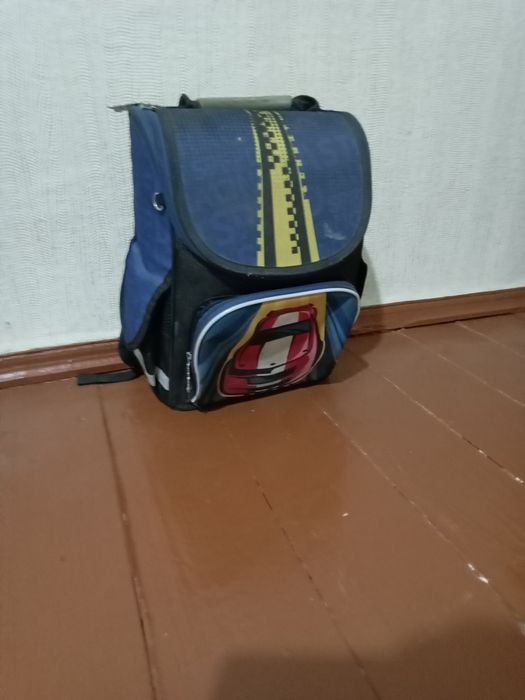 Дитячий рюкзачок для школи 1-4 клас