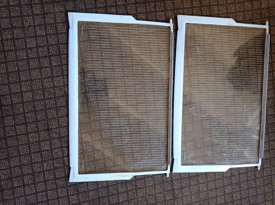 Полички скляні для холодильника Індезіт