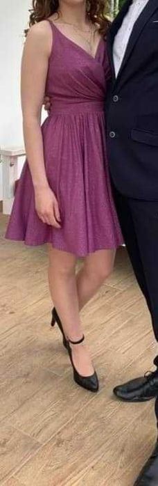 Sukienka w r.34 bordowa