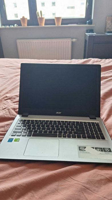 Laptop Acer Aspire V3-574G