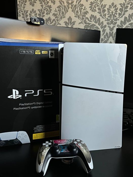 Продам Playstation 5 Slim 1 TB