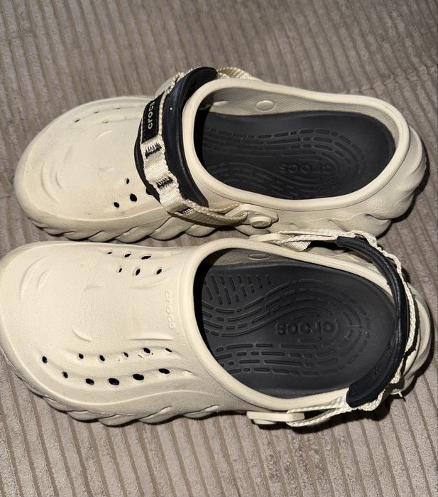 Crocs - klapki płaskie