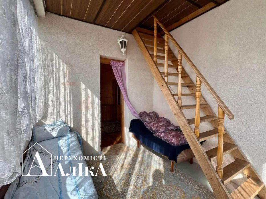 Продам великий будинок в хорошій локації