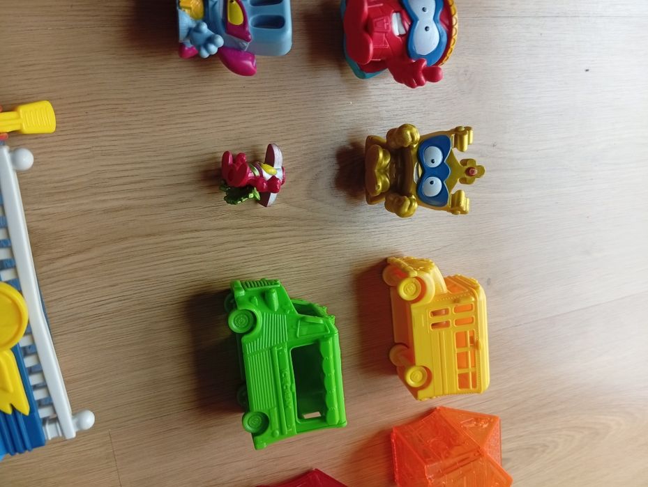 Conjunto de superthings e kazooms