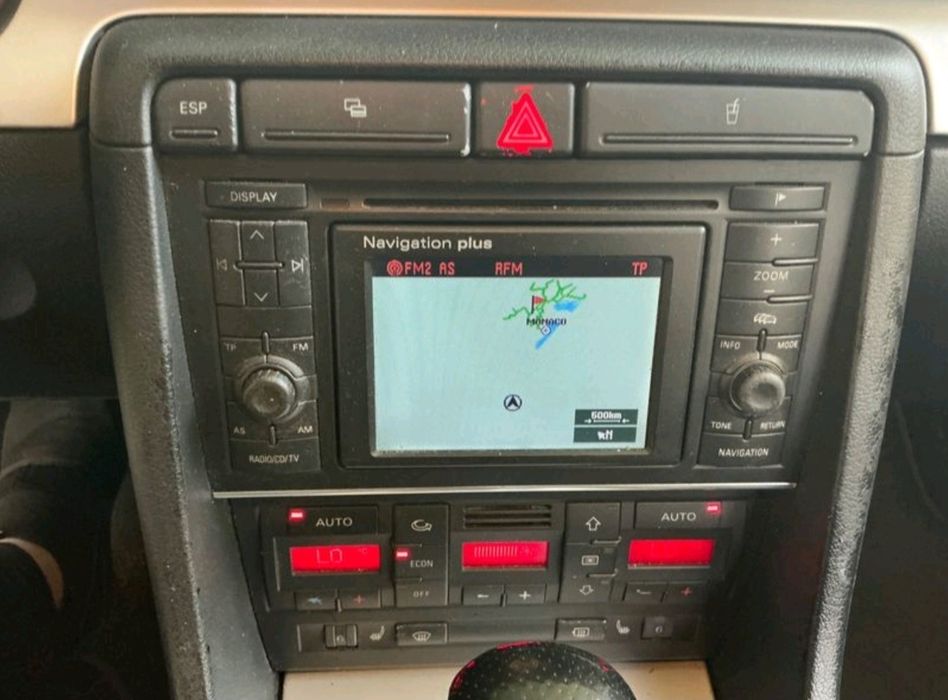 Audi A4 3.0 V6 220CV S-Line 4x4 viatura Rara, GPS, Caixa Automática patilhas no volante, Full Extras. Aceita-se troca por mota (Leia toda a Descrição)