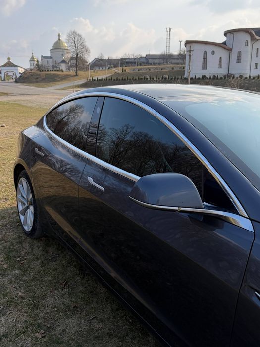 Tesla model 3 2019r