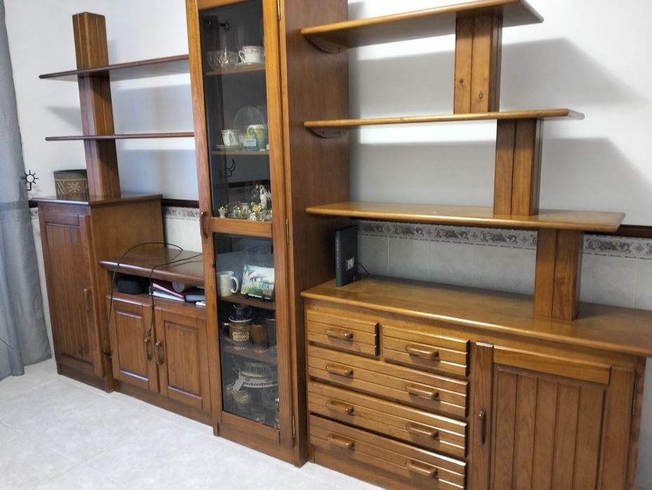 Móvel de sala e mesa