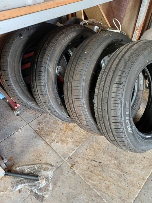 4 pneus, 155 65 13 ,completamente novos(teem 320 km) .motivo da venda :engano na medida