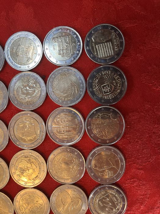 Coleçao variada moedas de 2 euros