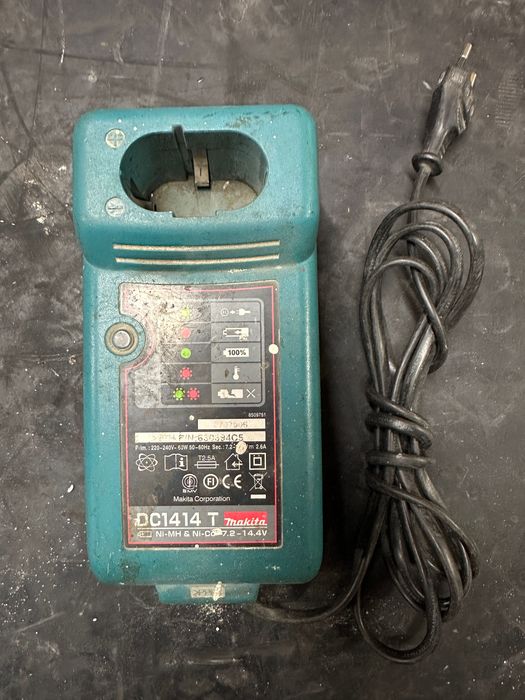 Ładowarka MAKITA DC1414T Używana