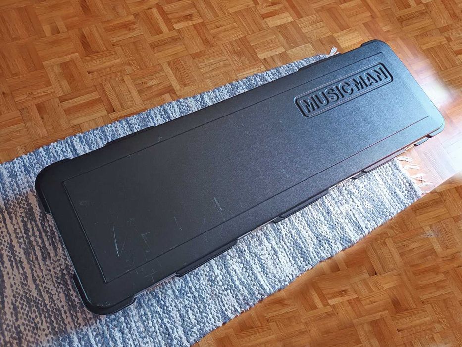 Baixo Music Man Stingray - USA