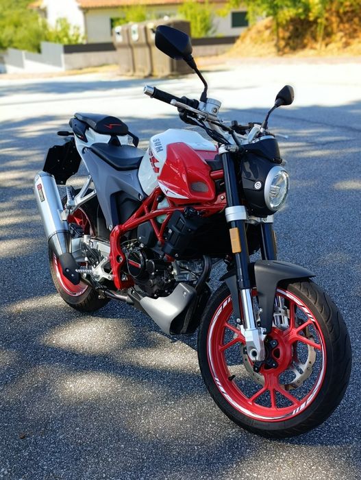 Vendo mota  SWM 125cc