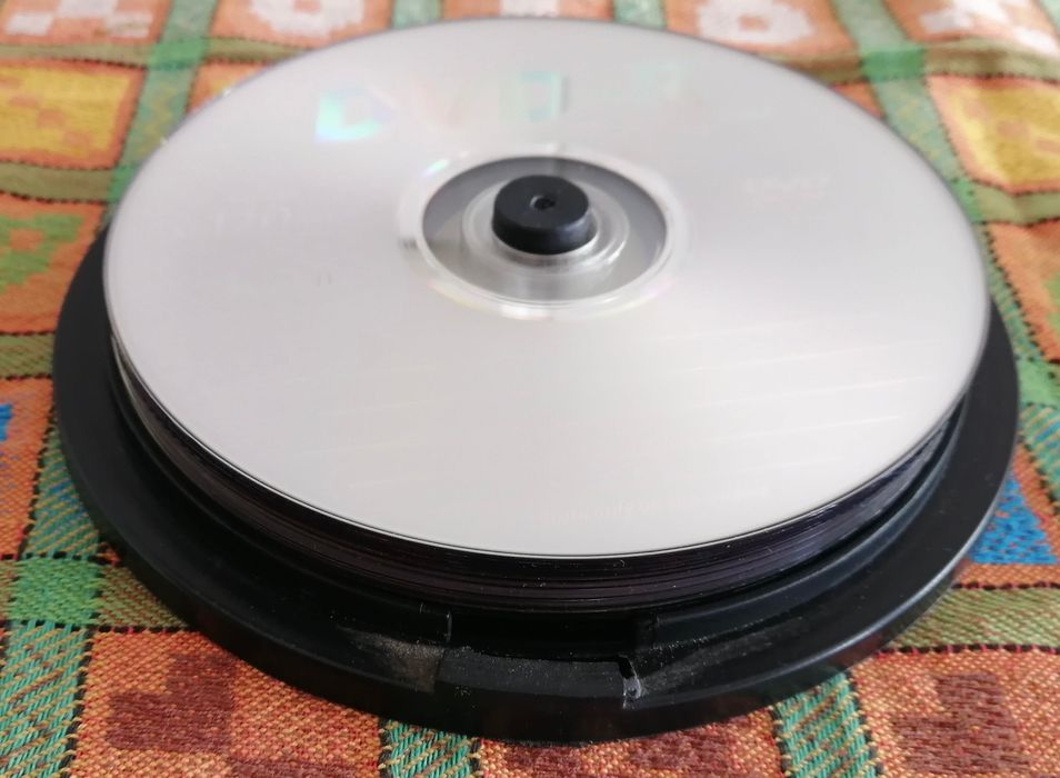 box with 10 rewritable DVDs64550572337025121