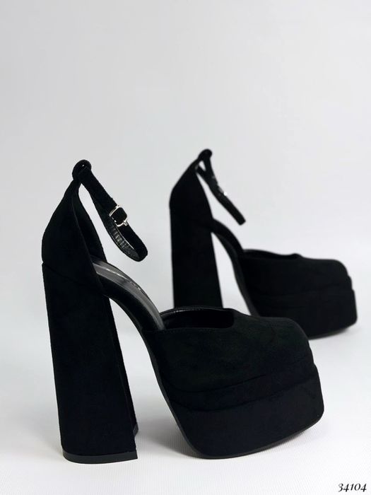 Туфлі барбі Братц на випускний