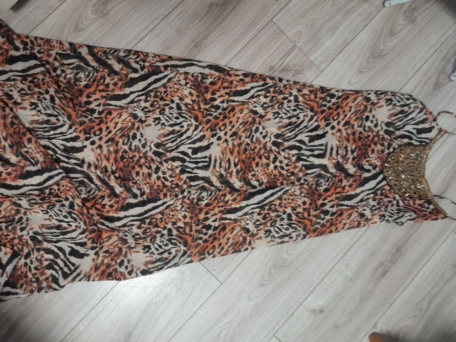 Продаю сарафан, новий, літній, з пйетками