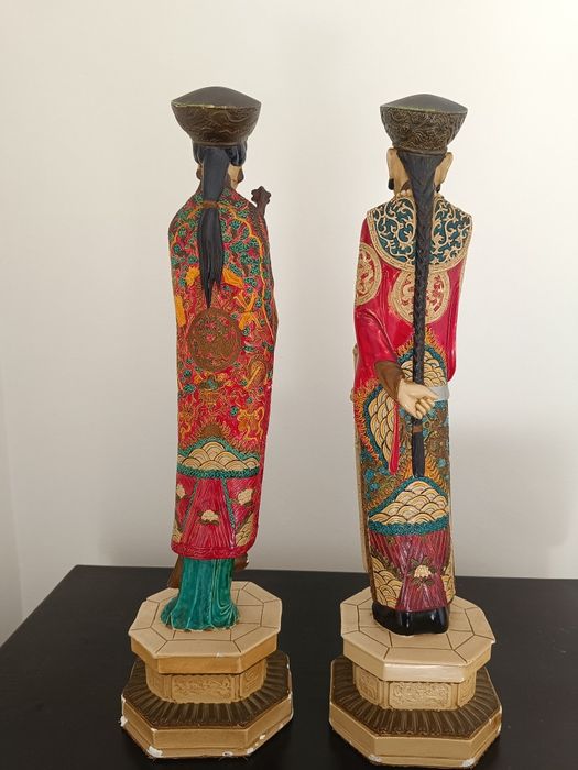Figuras Orientais pintadas à mão
