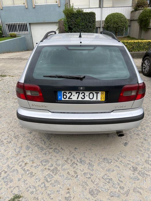 Vendo Carrinha Volvo V 40 a Gasolina, Cinza em Bom Estado