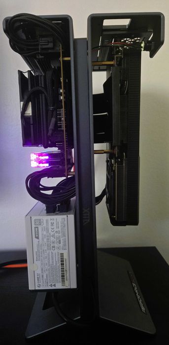 Case/Open Bench Mini ITX XTIA Xproto-L (With Extras)64553137148161122