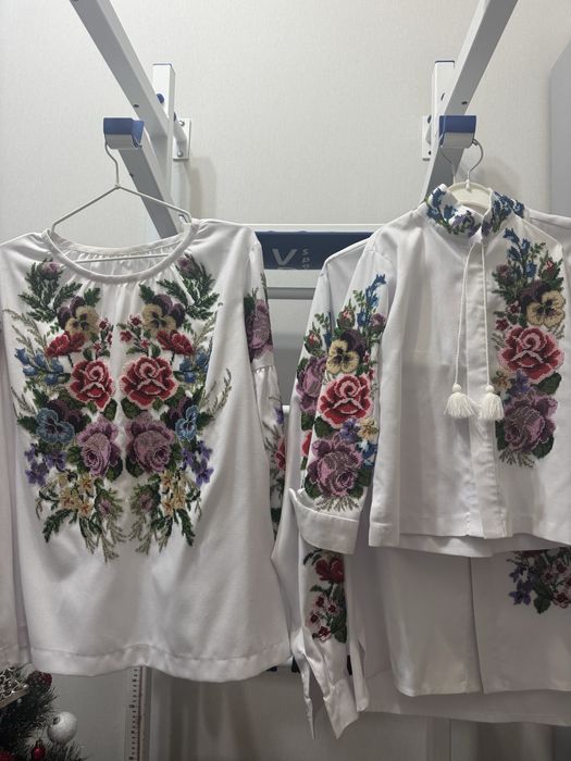 Продам вишитий комплект 3