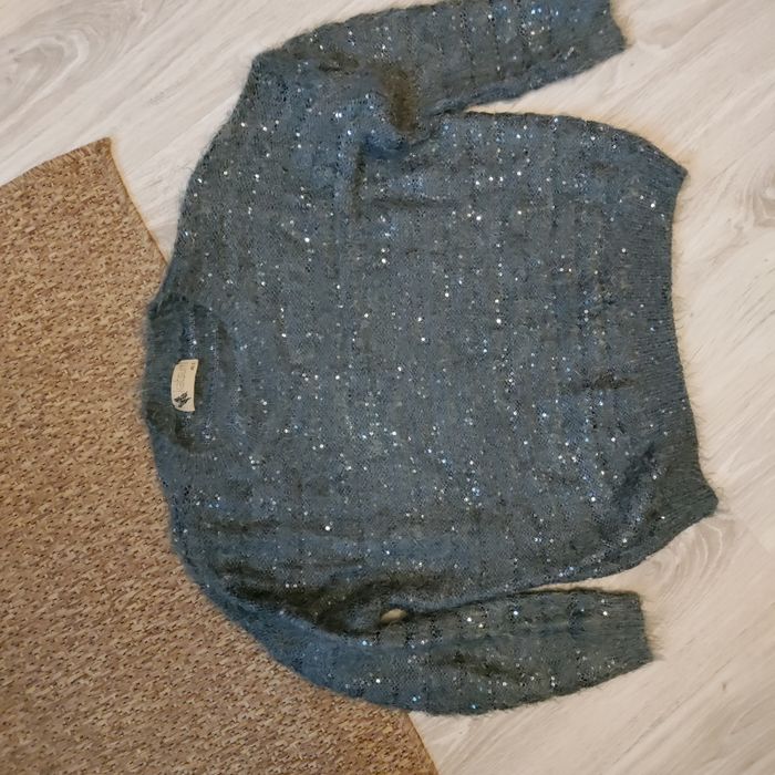 Sweter damski włochacz cekiny m/l