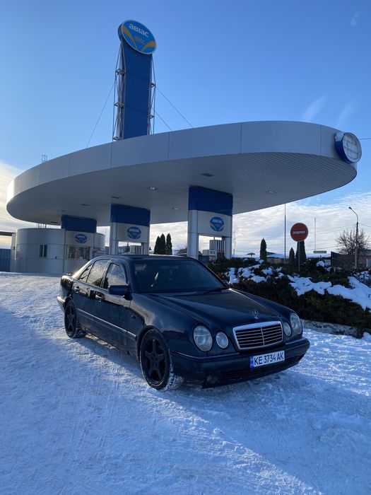 Мерседес 210 4.3 V8