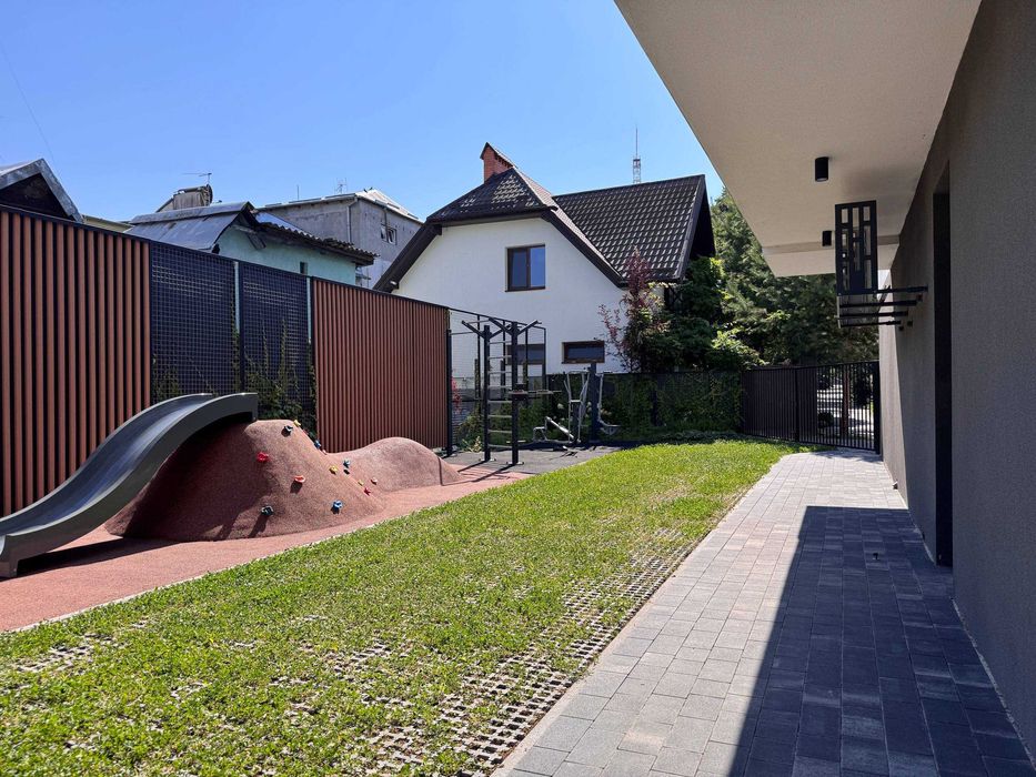 БЕЗ КОМІСІЇ Продаж 3-кім квартири в елітній новобудові на вул. Окружна