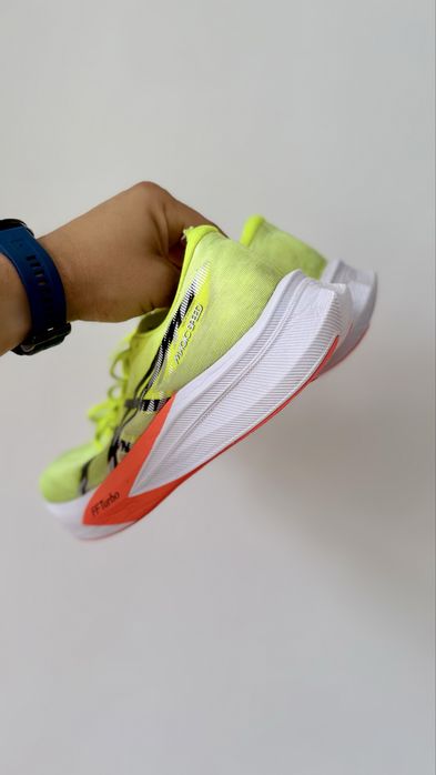 Asics Magic Speed 4