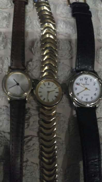 Vendo os relógios pulso das fotos citizen festina swiss pulsar