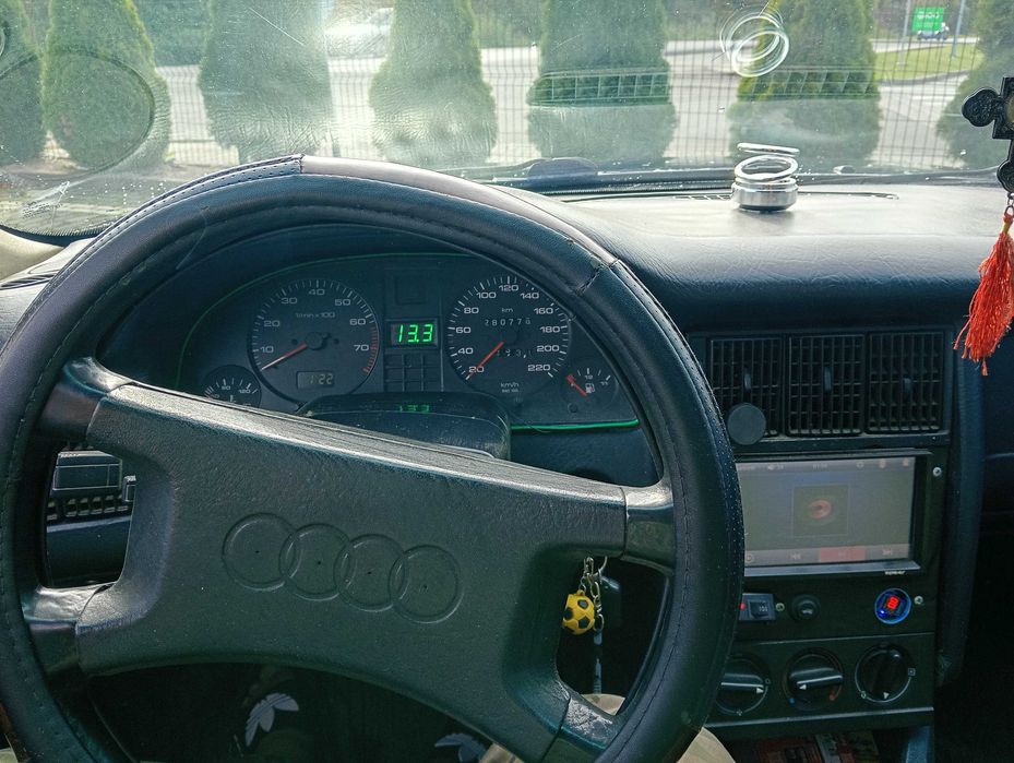 Продам машину Авді 80 б3.