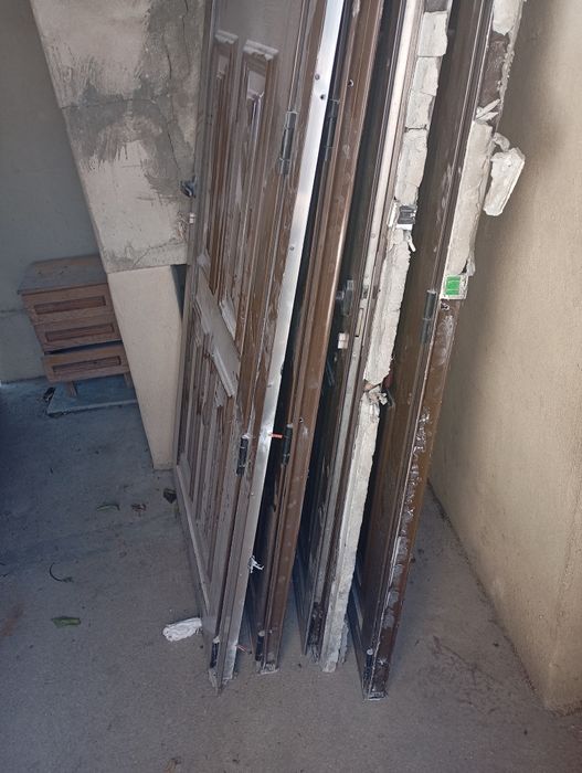 Porta de alumínio 97 cm × 207 cm