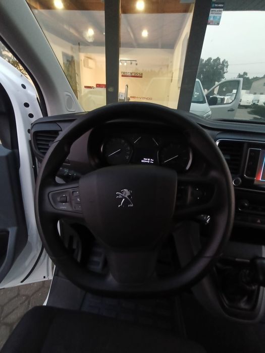 Peugeot Expert 24.500 KMS 1.5-Hdi 3-lugares