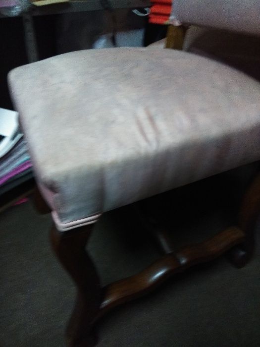 6 Cadeiras em madeira maciça