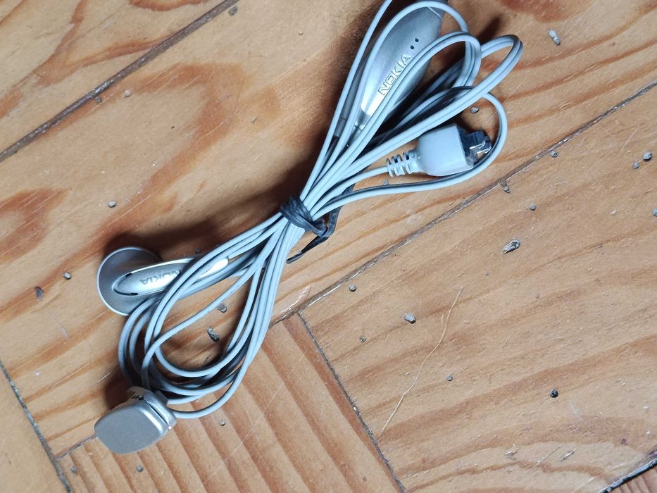Auricular Nokia antigo como novo