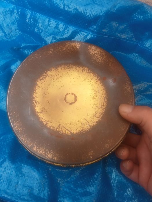 Bela e pouco comum caixa/ lata antiga